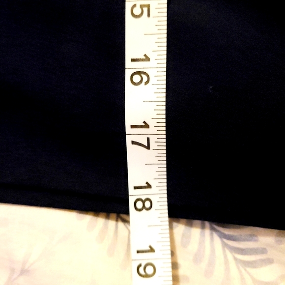 Tommy Hilfiger skirt - Picture 5 of 6